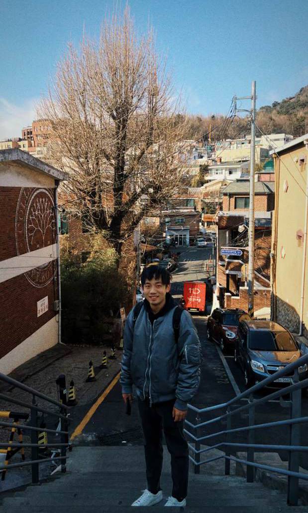 Dexter on a stairway in a Seoul neighbourhood